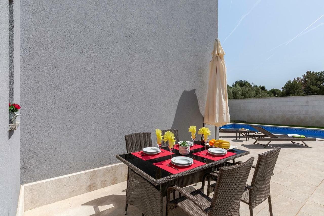 Villa Isabella Пула Екстериор снимка